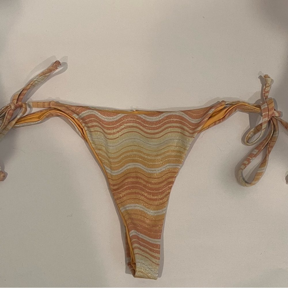 Billabong Wave Hello Tie-Side Maya Bikini Bottoms fits best size small/medium